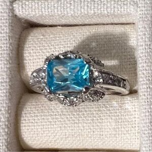 Elegant Silver and Blue Gemstone Ring